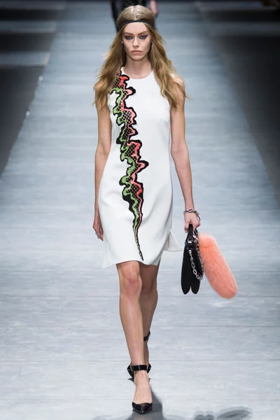 Look 49